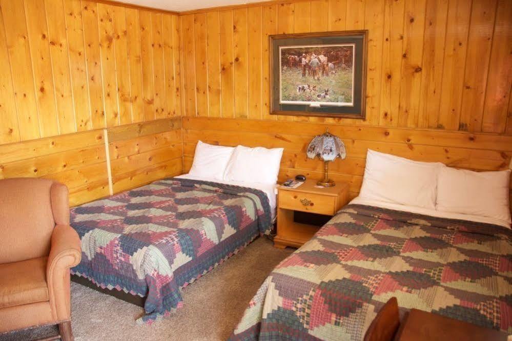 Yellowstone Holiday Motel West Yellowstone Ngoại thất bức ảnh